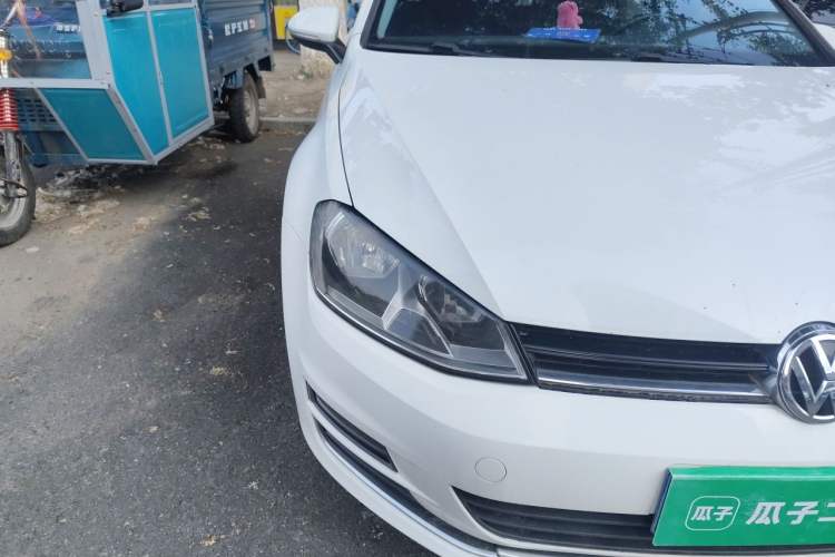 Used Volkswagen Golf 2014 1.4TSI Automatic Comfort Model Right Front Headlight