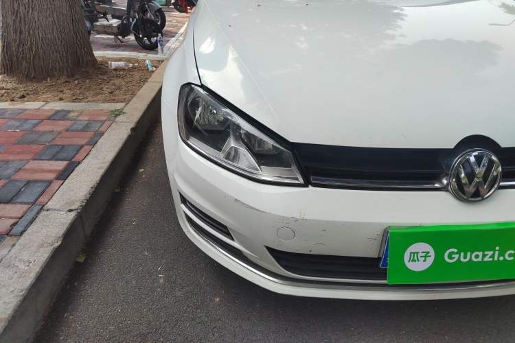 Used Volkswagen Golf 2014 1.4TSI Automatic Luxury Model Right Front Headlight