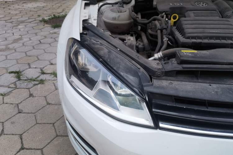 Used Volkswagen Golf 2014 1.4TSI Automatic Comfort Model Right Front Headlight
