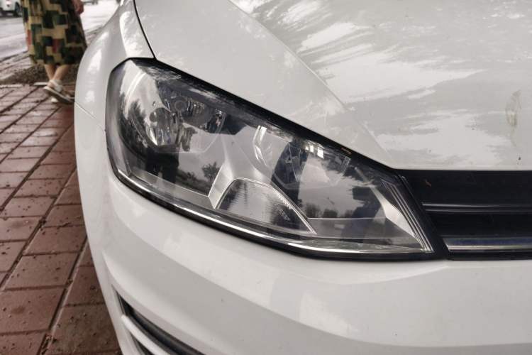 Used Volkswagen Golf 2014 1.4TSI Automatic Comfort Model Right Front Headlight