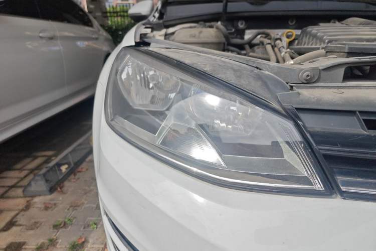 Used Volkswagen Golf 2014 1.4TSI Automatic Comfort Model Right Front Headlight