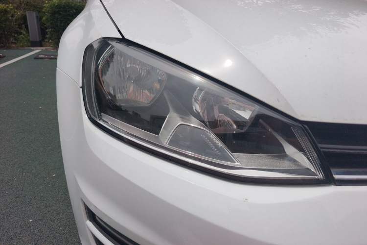 Used Volkswagen Golf 2014 1.4TSI Automatic Comfort Model Right Front Headlight