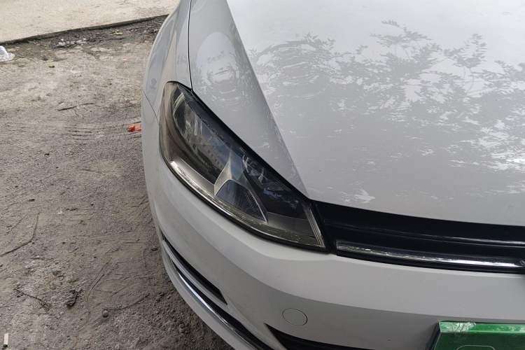 Used Volkswagen Golf 2014 1.6L Automatic Comfort Model Right Front Headlight