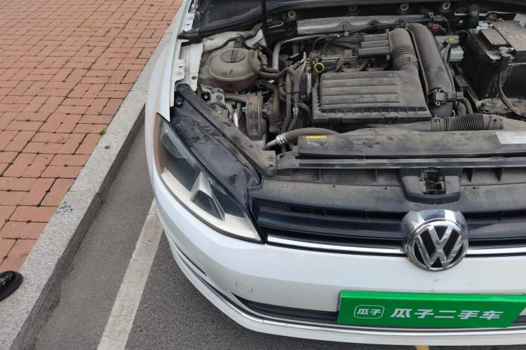 Used Volkswagen Golf 2014 1.4TSI Automatic Comfort Model Right Front Headlight