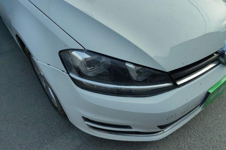 Used Volkswagen Golf 2014 1.4 TSI Manual Comfort Model Right Front Headlight