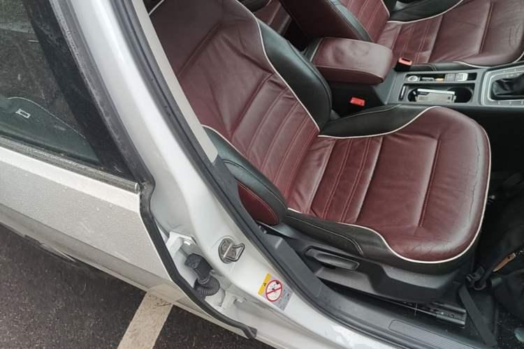 Used Volkswagen Golf 2014 1.4TSI Automatic Comfort Model Right Front Seat