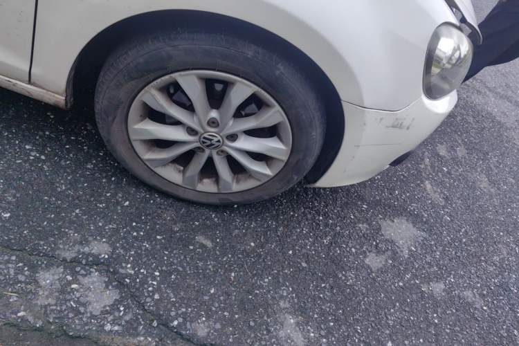 Used Volkswagen Golf 2014 1.6L Automatic Comfort Model Right Front Wheel Hub