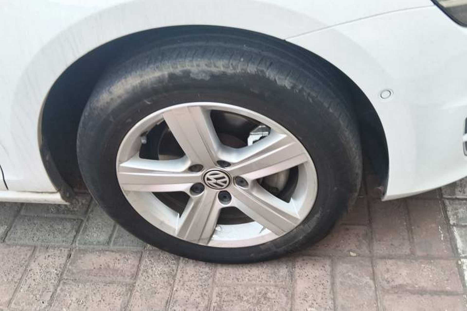Used Volkswagen Golf 2014 1.4TSI Luxury Travel Edition Right Front Wheel Hub