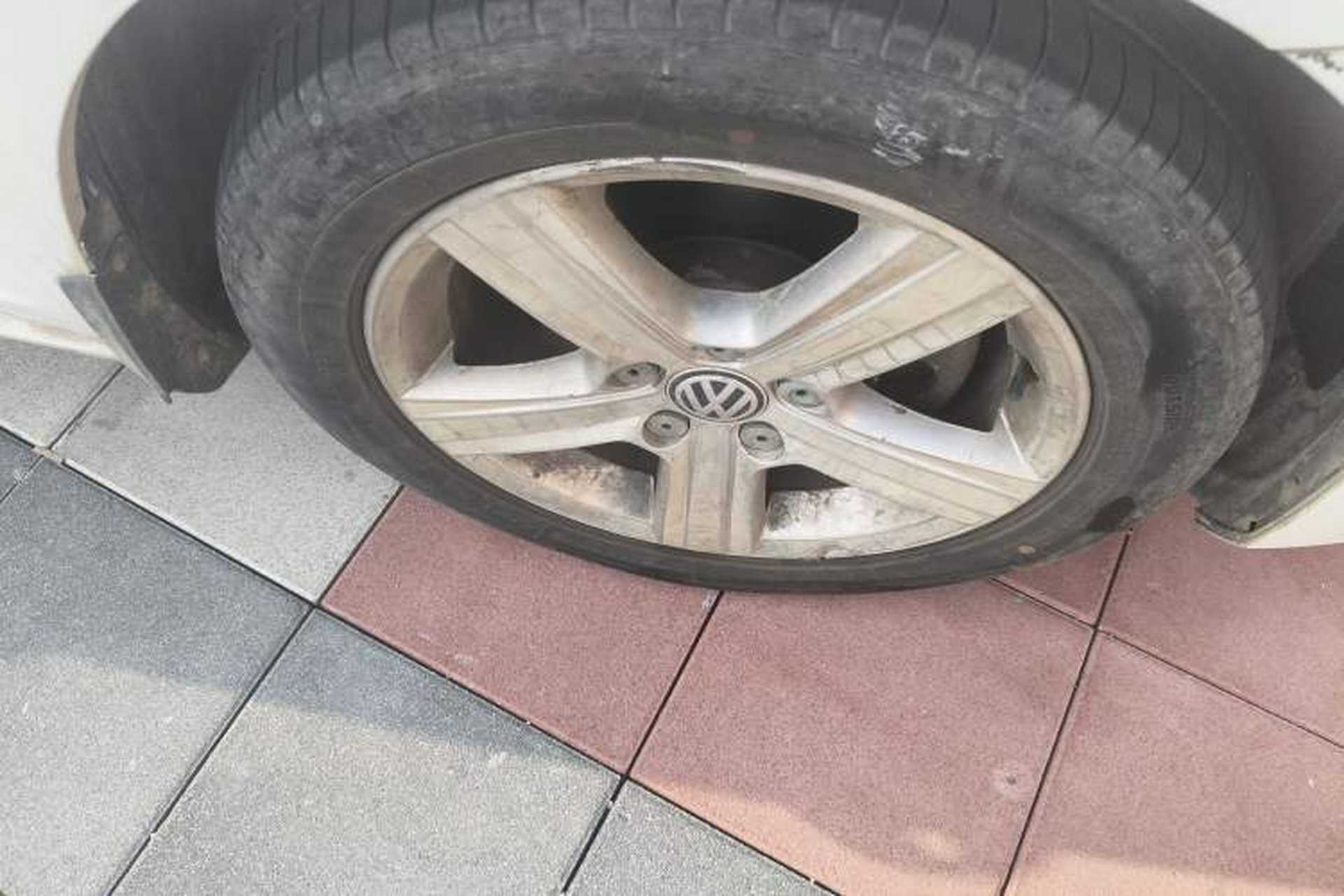 Used Volkswagen Golf 2014 1.4TSI Automatic Comfort Model Right Front Wheel Hub