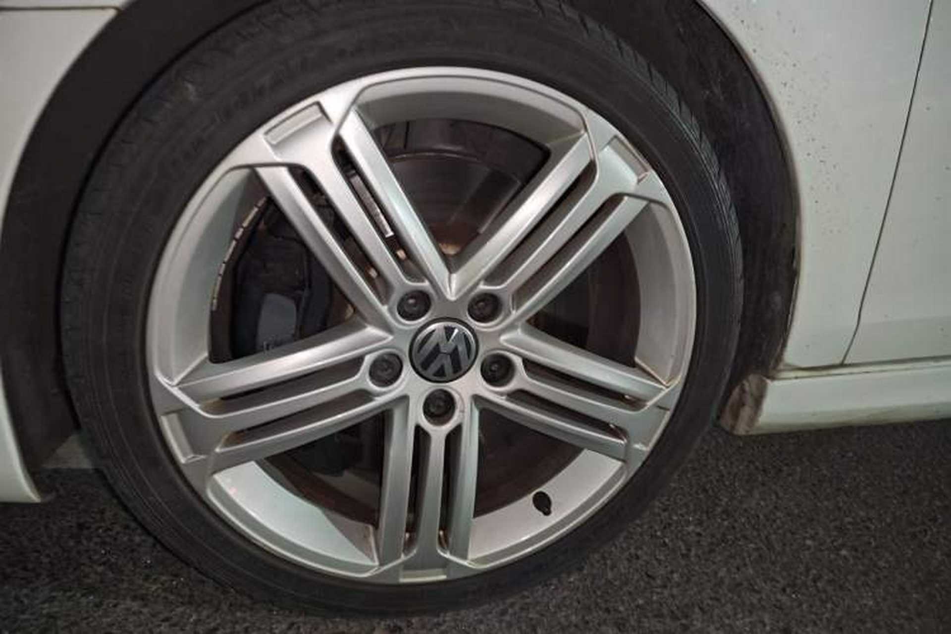 Used Volkswagen Golf 2014 2.0 TSI R Convertible Right Front Wheel Hub