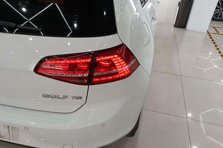 Used Volkswagen Golf 2014 1.4TSI Automatic Comfort Model Right Rear Taillight