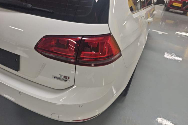 Used Volkswagen Golf 2014 1.4TSI Luxury Travel Edition Right Rear Taillight