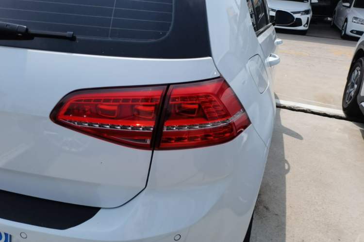 Used Volkswagen Golf 2014 1.6L Automatic Fashion Model Right Rear Taillight