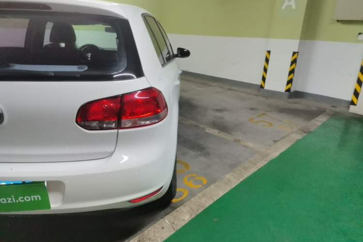 Used Volkswagen Golf 2014 1.6L Automatic Comfort Model Right Rear Taillight