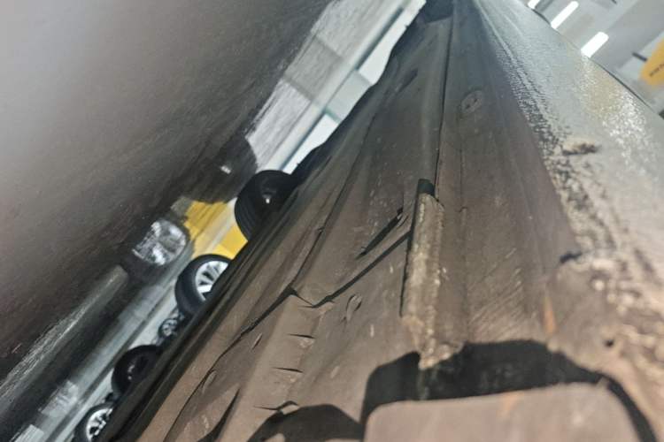 Used Volkswagen Golf 2014 1.4TSI Luxury Travel Edition Right Side Sill