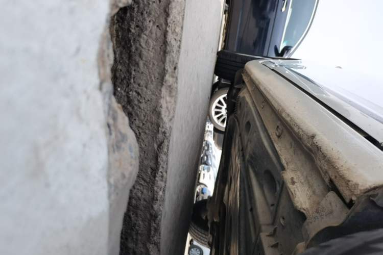Used Volkswagen Golf 2014 1.6L Automatic Fashion Model Right Side Sill