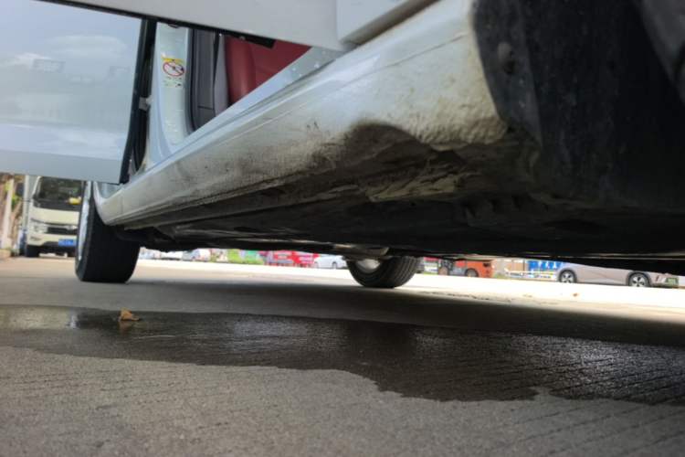 Used Volkswagen Golf 2014 1.4TSI Automatic Comfort Model Right Side Sill