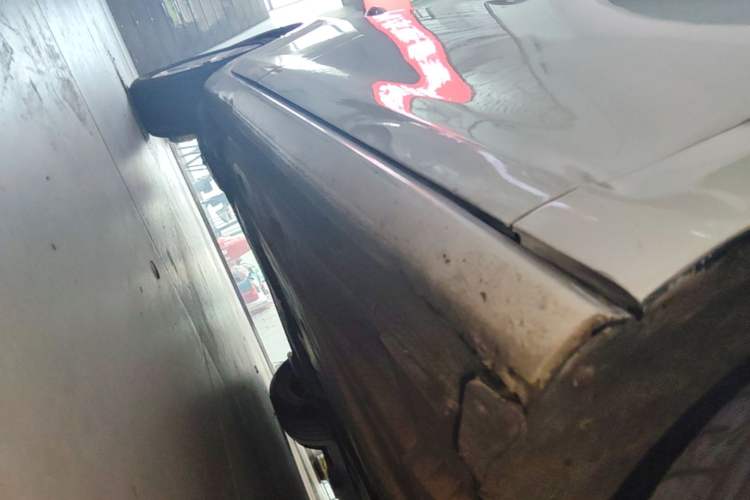 Used Volkswagen Golf 2014 1.6L Automatic Comfort Model Right Side Sill