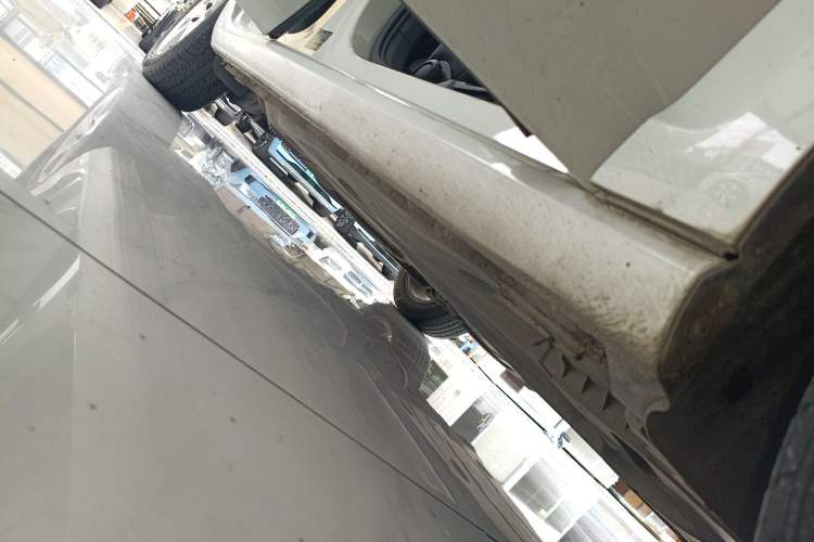 Used Volkswagen Golf 2014 1.4TSI Luxury Travel Edition Right Side Sill