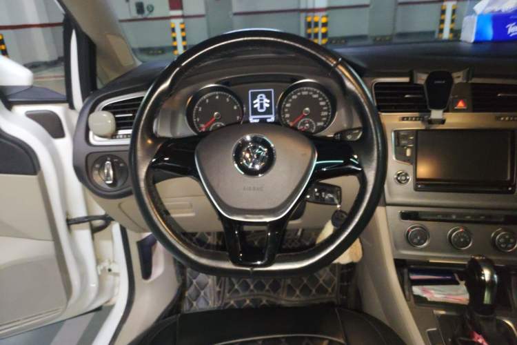 Used Volkswagen Golf 2014 1.4TSI Automatic Comfort Model Steering Wheel