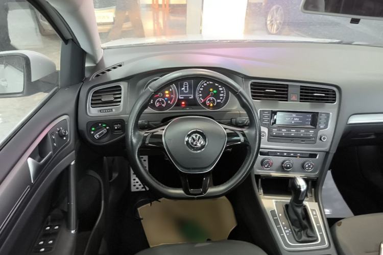 Used Volkswagen Golf 2014 1.4TSI Automatic Comfort Model Steering Wheel