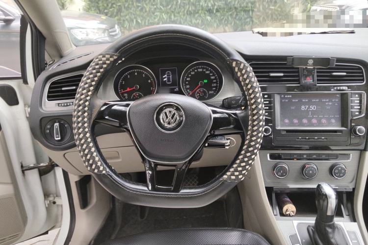 Used Volkswagen Golf 2014 1.4TSI Automatic Comfort Model Steering Wheel