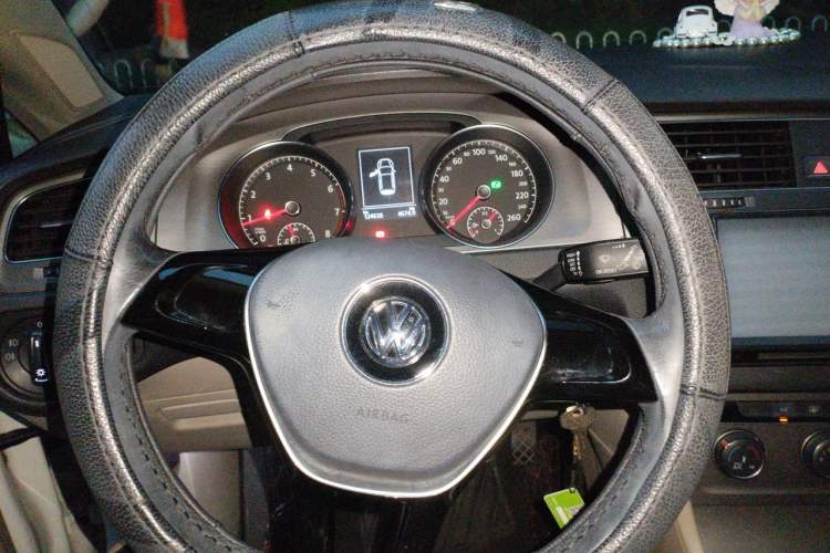 Used Volkswagen Golf 2014 1.4TSI Automatic Comfort Model Steering Wheel