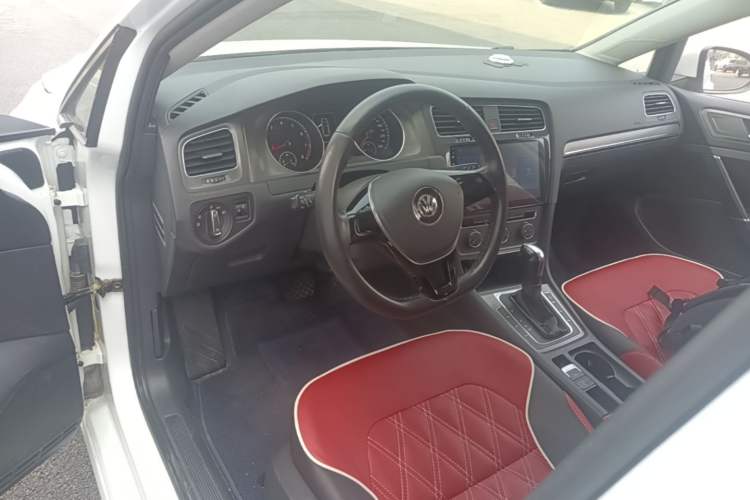 Used Volkswagen Golf 2014 1.4TSI Automatic Comfort Model Steering Wheel