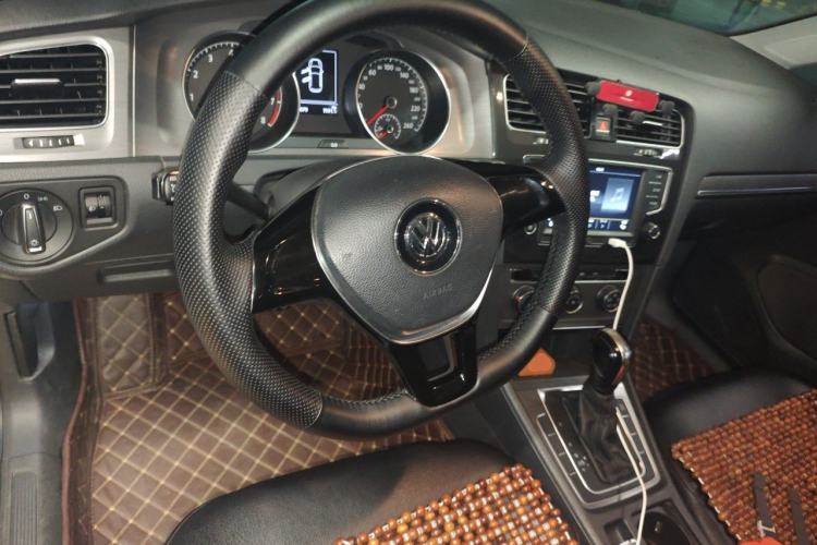 Used Volkswagen Golf 2014 1.4TSI Automatic Comfort Model Steering Wheel