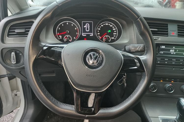 Used Volkswagen Golf 2014 1.4TSI Automatic Comfort Model Steering Wheel