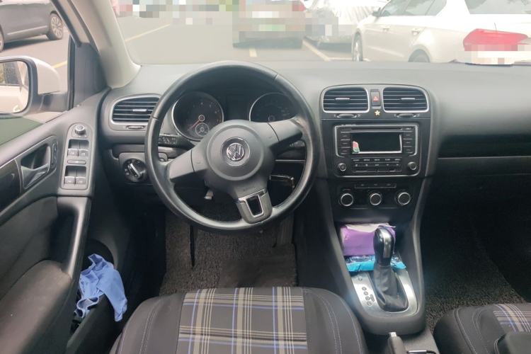 Used Volkswagen Golf 2014 1.6L Automatic Comfort Model Steering Wheel