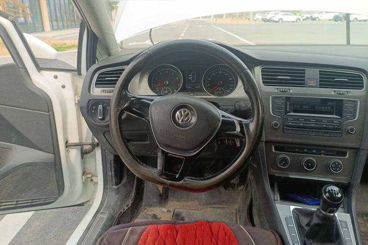 Used Volkswagen Golf 2014 1.4 TSI Manual Comfort Model Steering Wheel