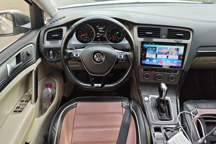 Used Volkswagen Golf 2014 1.4TSI Automatic Luxury Model Steering Wheel