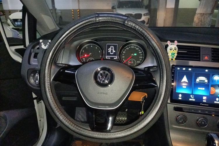 Used Volkswagen Golf 2014 1.4TSI Automatic Comfort Model Steering Wheel