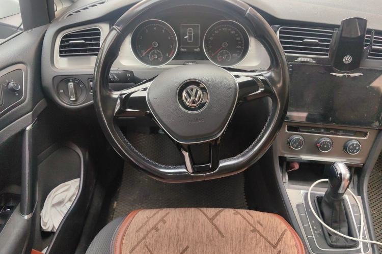 Used Volkswagen Golf 2014 1.4TSI Automatic Comfort Model Steering Wheel