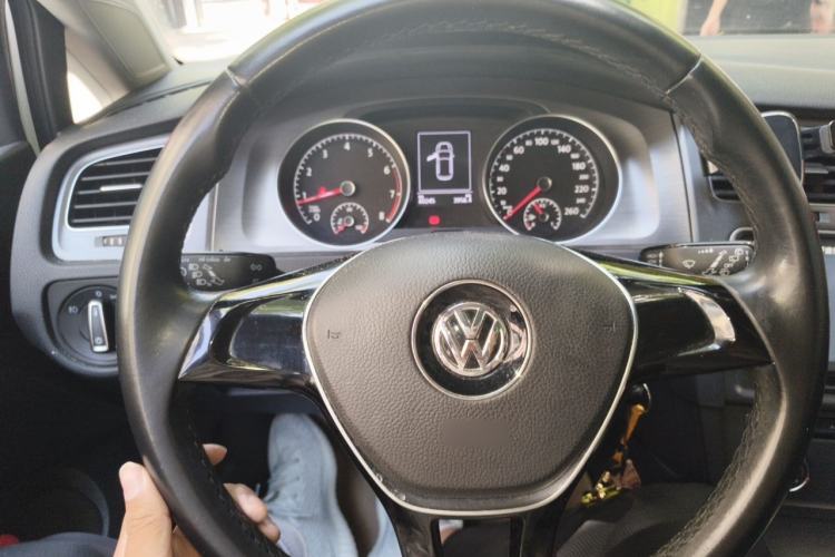 Used Volkswagen Golf 2014 1.4 TSI Manual Comfort Model Steering Wheel