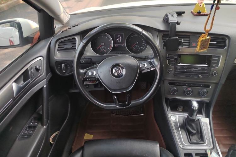 Used Volkswagen Golf 2014 1.4TSI Automatic Luxury Model Steering Wheel