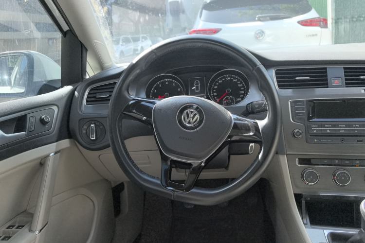 Used Volkswagen Golf 2014 1.4 TSI Manual Comfort Model Steering Wheel