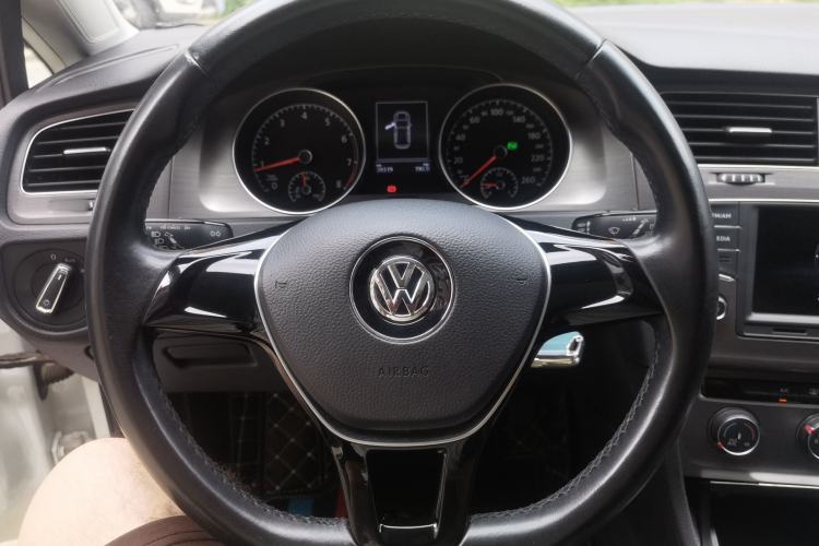 Used Volkswagen Golf 2014 1.4TSI Automatic Comfort Model Steering Wheel