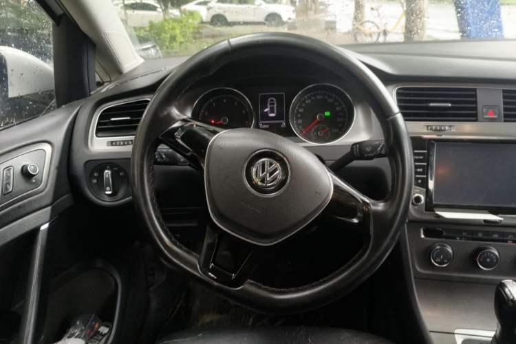 Used Volkswagen Golf 2014 1.4TSI Automatic Comfort Model Steering Wheel