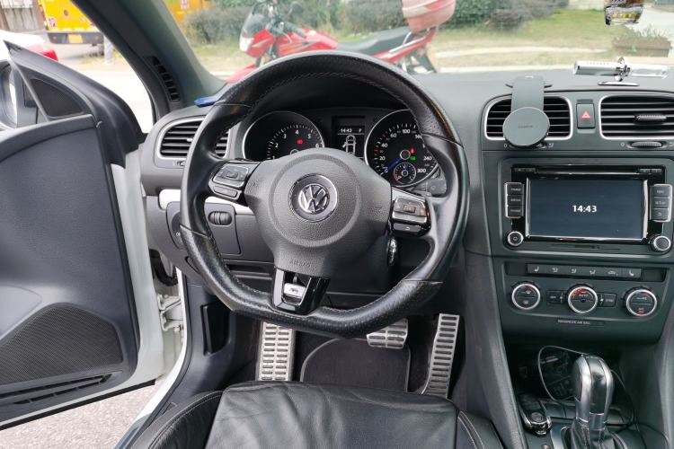 Used Volkswagen Golf 2014 2.0 TSI R Convertible Steering Wheel