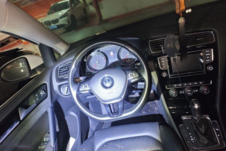 Used Volkswagen Golf 2014 1.4TSI Luxury Travel Edition Steering Wheel