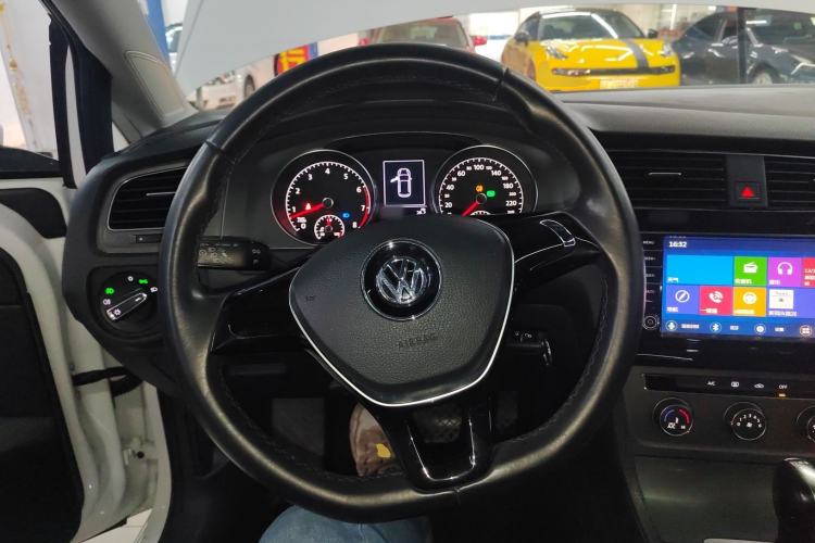 Used Volkswagen Golf 2014 1.4TSI Automatic Comfort Model Steering Wheel