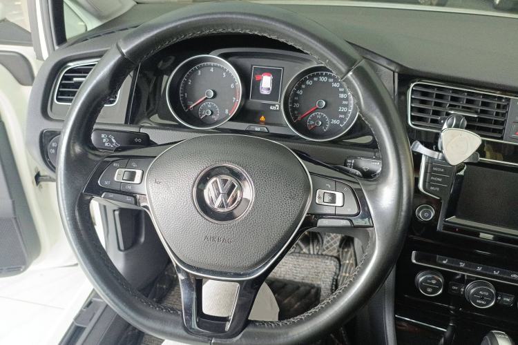 Used Volkswagen Golf 2014 1.4TSI Luxury Travel Edition Steering Wheel