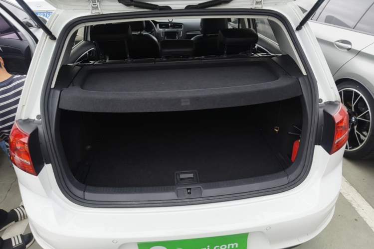 Used Volkswagen Golf 2014 1.4TSI Automatic Luxury Model Trunk