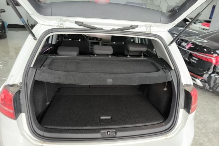 Used Volkswagen Golf 2014 1.4TSI Automatic Comfort Model Trunk