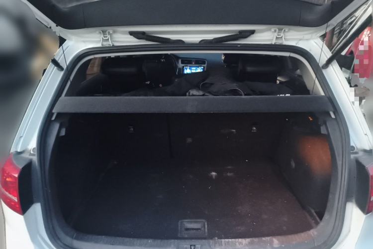 Used Volkswagen Golf 2014 1.6L Automatic Comfort Model Trunk