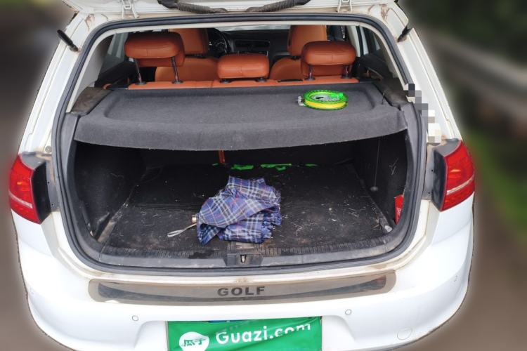 Used Volkswagen Golf 2014 1.6L Manual Fashion Edition Trunk