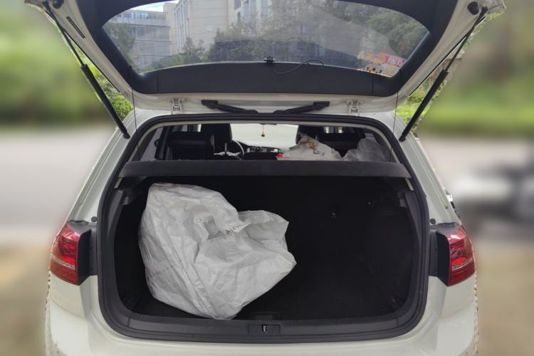 Used Volkswagen Golf 2014 1.4TSI Automatic Luxury Model Trunk