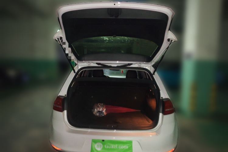 Used Volkswagen Golf 2014 1.6L Automatic Fashion Model Trunk